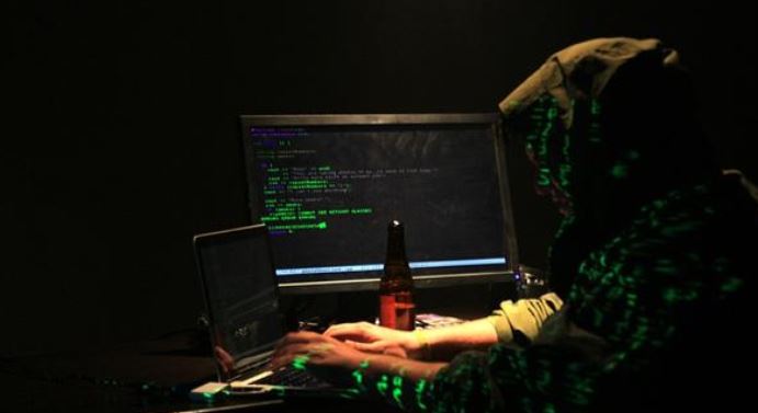 !CERT: Schwerwiegende Microsoftlücke, bitte in Firewall entsprechende Ports sperren, es steht noch kein Update zur Verfügung